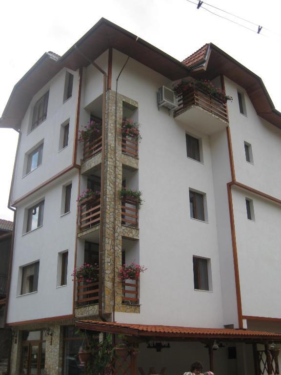 ديفين Family Hotel Veronika المظهر الخارجي الصورة