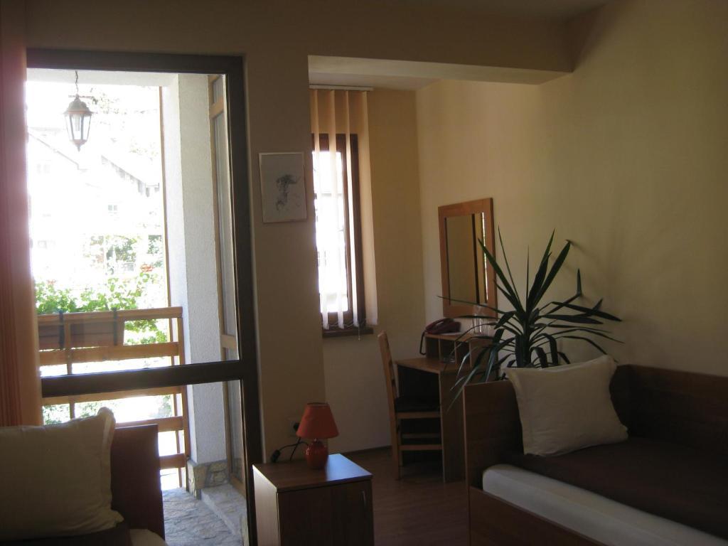 ديفين Family Hotel Veronika الغرفة الصورة