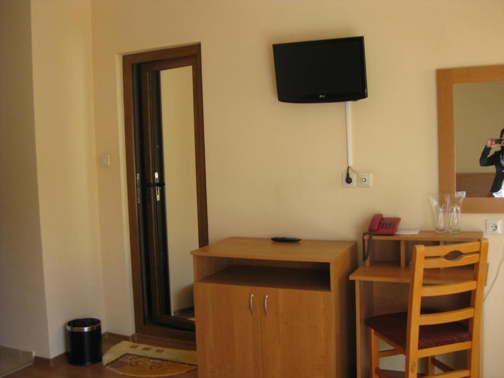 ديفين Family Hotel Veronika المظهر الخارجي الصورة