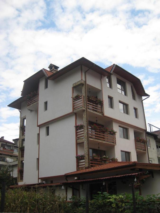 ديفين Family Hotel Veronika المظهر الخارجي الصورة